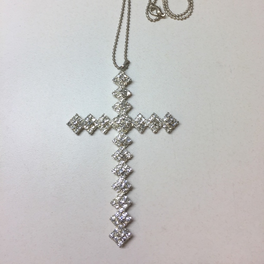 Cross Pendant With Chain